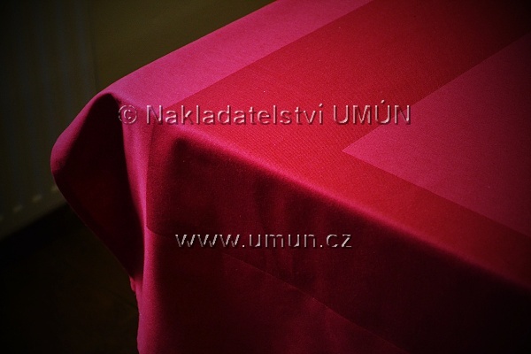 Žakárový ubrus zn.451